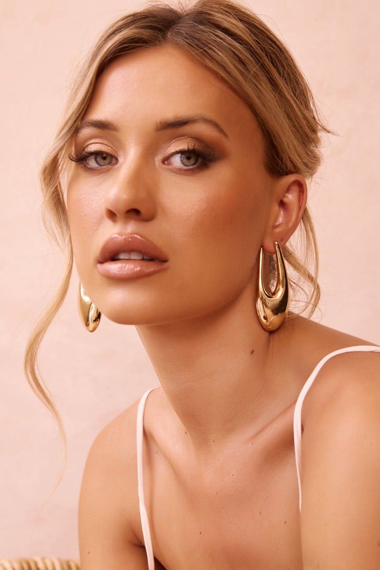 Falling For You Earrings - Gold